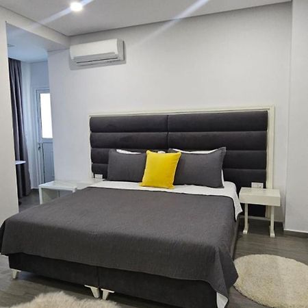 Edina By Hp Hotel Sarandë Eksteriør billede