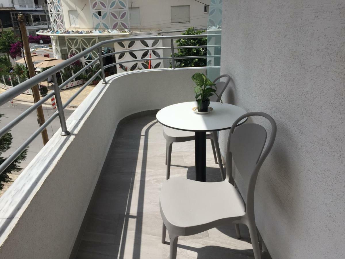 Edina By Hp Hotel Sarandë Eksteriør billede